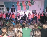 Mladi pevci iz Podnanosa so obogatili vipavsko srečanje stična diha Foto: Alenka Tratnik