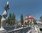 V obmorskih občinah je bilo zabeleženih za en odstotek manj prenočitev vseh turistov kot leto pred tem, v občini Ljubljana pa se je število prenočitev povečalo za 11 odstotkov Foto: Jaka Jeraša