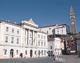 Občina Piran je kot javno dobro razglasila  vse občinske stavbe v javni rabi Foto: Zdravko Primožič/Fpa