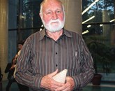  Pavel Medvešček z glineno trikotno piščaljo Foto: Vesna Humar