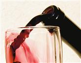 Slovenec  na leto spije 40 litrov vina