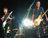Oboževalci legendarne skupine Rolling Stones so danes v 51 minutah razgrabili 75.000 vstopnic za junijski koncert zasedbe v Parizu 