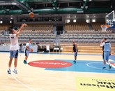 Slovenska košarkarska reprezentanca je včeraj dopoldne že trenirala v dvorani Bonifika  Foto: Tomaž Primožič/Fpa