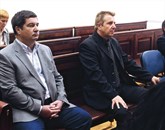 Robertu Časarju (levo) poziva za prestajanje kazni še niso uspeli vročiti, Srečko Prijatelj pa bi se moral v ponedeljek vrniti v zapor na Dobu Foto: Tomaž Primožič/Fpa