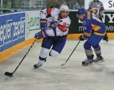 Slovenska hokejska reprezentanca bo v četrtek ob 13.30 odigrala prvo tekmo na zimskih olimpijskih igrah, na turnirju v Sočiju pa jim bodo na debiju nasproti stali Rusi Foto: STA