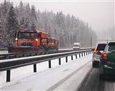 Zaradi prometnih nesreč je oviran promet na nekaterih delih primorske avtoceste Foto: Daniel Novakovic