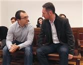 Novinar Financ Novica Mihajlović in koprski župan Boris Popovič sta včeraj skupaj sedla na zatožno klop ljubljanskega sodišča Foto: Aleš Beno