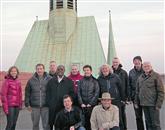 Piranska delegacija na strehi cerkve sv. Elizabete, ki stoji  v geometrijskem središču Berlina  