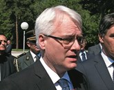 Predsednik države Ivo Josipović je od začetka mandata leta 2010 trdno na prvem mestu, a ima najmanjšo prednost februarja letos, ker se je zaenkrat največ uspela približati predsednica OraH, Mirela Holy Foto: Gregor Mlakar