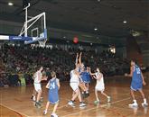 Osrednja novogoriška  dvorana se  napolni ob redkih koncertih in množičnih prireditvah športa mladih, kot je mednarodni otroški košarkarski turnir ŠD Sonček (na fotografiji)    Foto: Leo Caharija