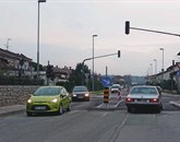  Križišče Vojkove ceste in Ulice Milojke Štrukelj so  preuredili v krožišče Foto: Mitja Marussig
