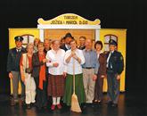 Gledališka skupina Globočak s Kambreškega je v minuli sezoni na oder postavila komedijo Na kmetih  Foto: Arhiv Skupine