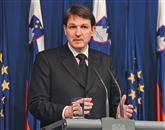 Minister Janez Šušteršič pri pokrivanju luknje v proračunu računa na  varnostno rezervo 