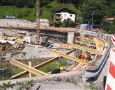Tudi zaradi angažiranja občine bo država za obnovo mostu nad reko  Koritnico v Baški grapi namenila 350.000 evrov. Foto: Neva Blazetič
