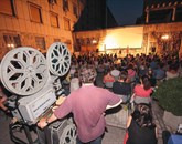 Odziv ljudi na letni kino v Novi Gorici je snovalcem Furlanovega leta dal elana Foto: Leo Caharija