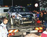 Zaradi “izleta” s ceste in poškodb je Humarjeva Škoda kmalu po startu rallyja Idrija končala na  kamionu vlečne službe 