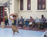 V Notranjskem muzeju Postojna so plesali in igrali v ritmu Afrike Foto: Lori Ferko