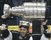 Anže Kopitar si je s svojo ekipo prislužil zmago v ligi NHL  Foto: Reuters