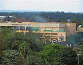Kenijska policija je danes sporočila, da je bilo napadalcev, ki so konec septembra v nakupovalnem središču Westgate v Nairobiju ubili 67 ljudi, le med štiri in šest in ne med 10 in 15, kot so sprva domnevali Foto: Wikipedia