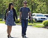 Mark Zuckerberg se v službenem času sprehaja tudi z ženo  