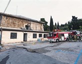 Požar v prizidku skladišča soli Monfort priča tudi o tem, da začasni depoji nimajo ustrezne protipožarne zaščite Foto: Tomaž Primožič/Fpa