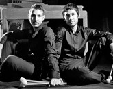 Denis Zupin in Alex Kuret ustvarjata v ZARI Percussion duo Foto: Vittoria Mauro