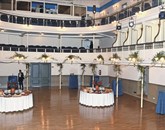 Ko v Gledališču Tartini odstranijo stole, se spremeni v slavnostno dvorano, v kateri bi prirejali poroke Foto: Zdravko Primožič/Fpa