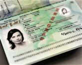 Po podatkih ministrstva v letošnjem letu poteče veljavnost 491.908 potnim listom, kar predstavlja kar 47,26 odstotka vseh veljavnih potnih listov Foto: STA