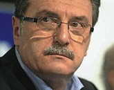 Na spletni strani najboljšega slovenskega nogometnega prvoligaša Maribora piše, da Ante Čačić ni več trener ekipe 