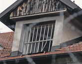 Z listom žage za kovino je Trščinar prerezal palico okenske rešetke Foto: STA