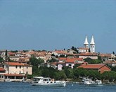Hrvaška policija v Pulju bo kazenska ovadila tri delavce nekega gostinskega lokala v Medulinu, ker naj bi izsiljevali denar od dveh nemških turistov, enega od njiju pa so nato tudi pretepli Foto: Wikipedia