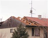 V odpravljanje škode, ki jo je povzročila burja, se je aktivno vključila tudi novogoriška občina Foto: Leo Caharija