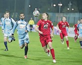 Nogometaši Gorice (v modrih dresih) in Rudarja se bodo danes ob 18. uri pomerili še v Velenju Foto: Bostjan Bensa