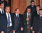 Silvio Berlusconi si podporo veča tudi  z obljubami o vračilu denarja, ki so ga davkoplačevalci plačali za davek na prvo stanovanjsko nepremičnino     