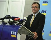 V SDS so napovedali ustavno obtožbo zoper predsednico vlade Alenko Bratušek, če ne bo odstopila do ponedeljka Foto: STA