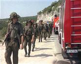 Mimohod vojakov JA ob barikadi na Črnem Kalu, 26. junija 1991 popoldne Foto: Tv Koper-Capodistria