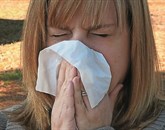 Število sezonskih okužb narašča, pojavlja se   gripa