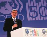 Slovenski predsednik Danilo Türk je bil uvodni govornik na plenarnem zasedanju foruma voditeljev, ki je potekal ob 50-letnici OECD.  Foto: Stanko Gruden/Sta