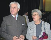 Grof Ivan Coronini, ob obisku leta 2002, s sestro Julijano, rojeno 1932, ki še danes živi v Gorici Foto: Klavdija Figelj