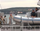V Koper so včeraj pripluli tudi hrvaški (levo) in albanski mornarji 