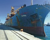Pristaniške oblasti v Valencii so stečajno upraviteljico Euroshippinga opozorile, da so v trupu ladje že luknje, da je precej zarjavela in da bo v treh ali štirih mesecih povsem uničena. Foto: Andreja Terpotec