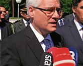 Ivo Josipović je danes dejal, da je treba ugotovili, ali gre za kršitev človekovih pravic ali za profesionalno obnašanje pripadnikov varnostnih služb. Foto: STA. 