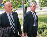 Odvetnik Boštjan Penko (levo) je napovedal, da se bosta s Klavdijem Mallyjem pritožila na ponovno zavrnitev prošnje, da bi kazen odslužil z družbeno koristnim delom Foto: Tomaz Primozic/Fpa