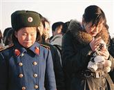 Prebivalci Pjongjanga ne skrivajo solza  Foto: Kyodo