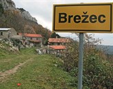  Brežec pri Podgorju v občini Koper je lani ostal brez prebivalcev Foto: Ilona Dolenc