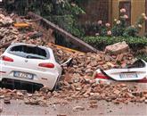 Potres terjal 16 smrtnih žrtev, brez doma 6000 ljudi