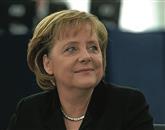 Nemški Zeleni so se na kongresu stranke izrekli za predvolilno koalicijo s socialdemokrati za zamenjavo sedanje vlade pod vodstvom krščanskih demokratov Angele Merkel (na fotografiji) in liberalcev 