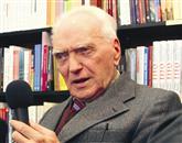 Rebula med predstavitvijo zadnjega svojega romana Skrivnost kostanjevega gozda Foto: Tino Mamić