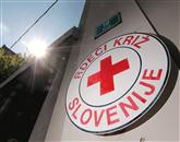 Največji humanitarni organizaciji Rdeči križ in Karitas tožita, da je pomoči manj, stisk ljudi pa več Foto: STA
