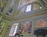 Sveže prenovljene  stenske poslikave goriškega slikarja C. del Nerija s preloma 19. v 20 stoletje Foto: Helena Uršič